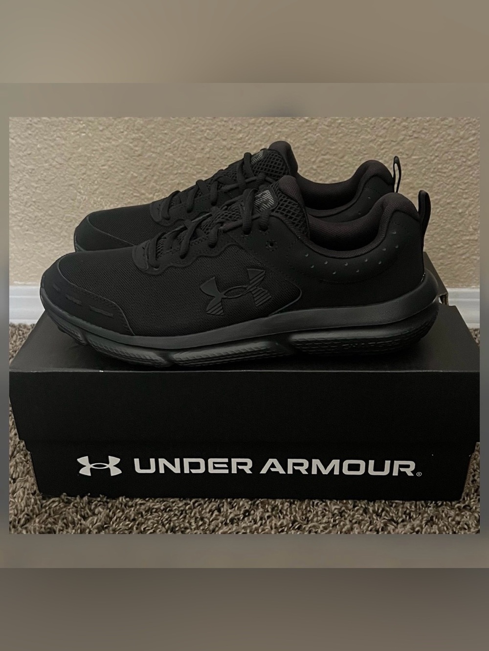 Under Armour Men's Charged Assert 10 Shoes Black Color Size-10